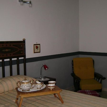 B&B Ex Magazzeno Barlotti Paestum Exterior photo