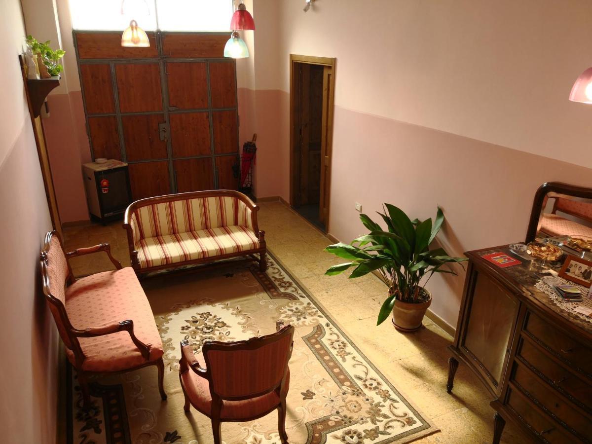 B&B Ex Magazzeno Barlotti Paestum Exterior photo
